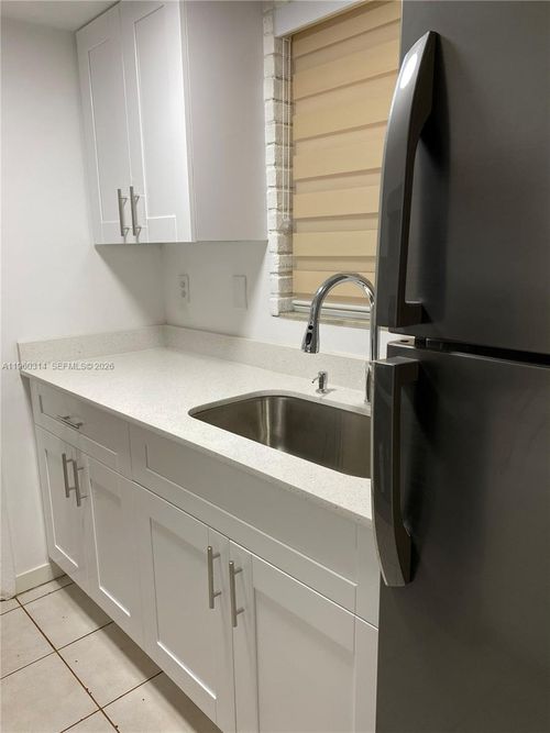 apt-101-12500 Ne 5th Ave, North Miami, FL, 33161-4737 | Card Image