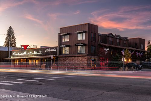 117 W Pine St, Pinedale, WY, 82941-5314 | Card Image