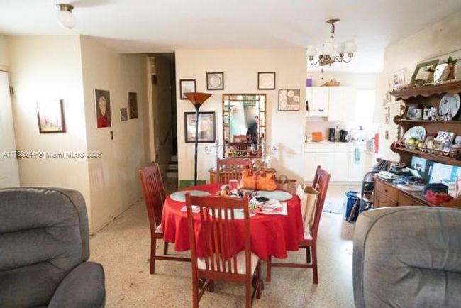 8440 Sw 27 Th Ter, House other with 3 bedrooms, 1 bathrooms and null parking in Miami FL | Image 5