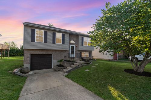 501 Ripple Creek Dr, Elsmere, KY, 41018-2695 | Card Image