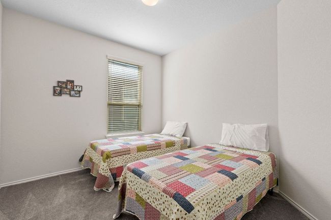 Secondary Bedroom (1) | Image 17