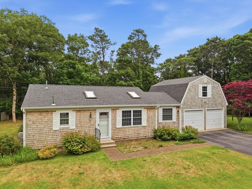 40 Cape Cod Ln, Barnstable, MA, 02630-1406 | Card Image
