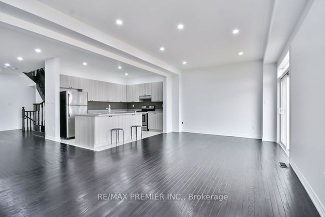 51 Sasco Way, House other with 4 bedrooms, 4 bathrooms and 4 parking in Angus ON | Image 14