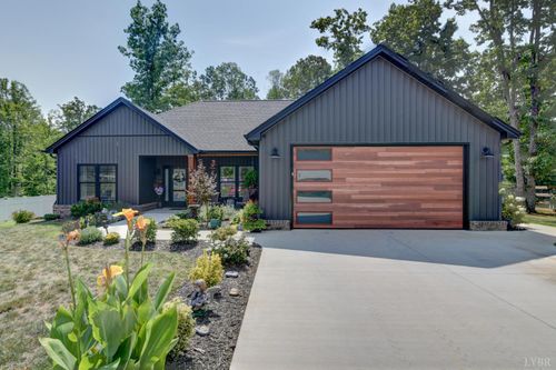 232 Armistead Ln, Rustburg, VA, 24588-4689 | Card Image