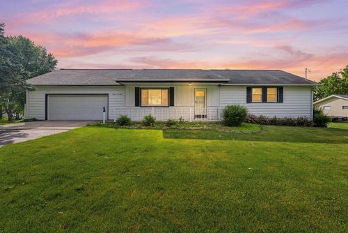 320 W 3rd Street, FOX LAKE, WI, 53933 | Card Image
