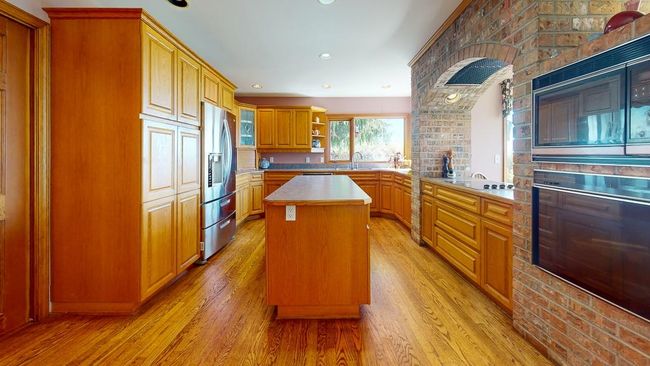 Kitchen - note the "Real Oak Flooring" | Image 16