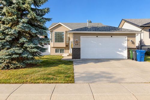 44 Isaacson Cres, House with 4 bedrooms, 2 bathrooms and 2 parking in Red Deer AB | Card Image