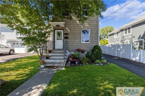 608 W Broad St, Westfield, NJ, 07090-4109 | Card Image