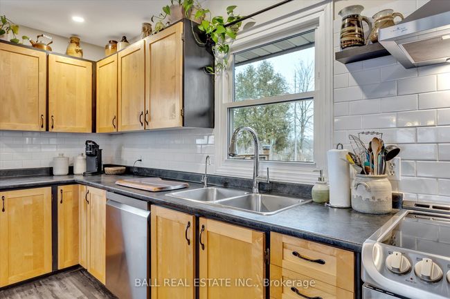 851 Kimberly Dr, House other with 3 bedrooms, 3 bathrooms and 8 parking in Ennismore ON | Image 23