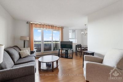 714 - 2020 Jasmine Cres, Condo with 2 bedrooms, 1 bathrooms and 1 parking in Ottawa ON | Image 2