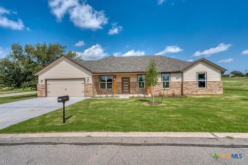 206 Oak Grove Pkwy, Kingsland, TX, 78639-5333 | Card Image