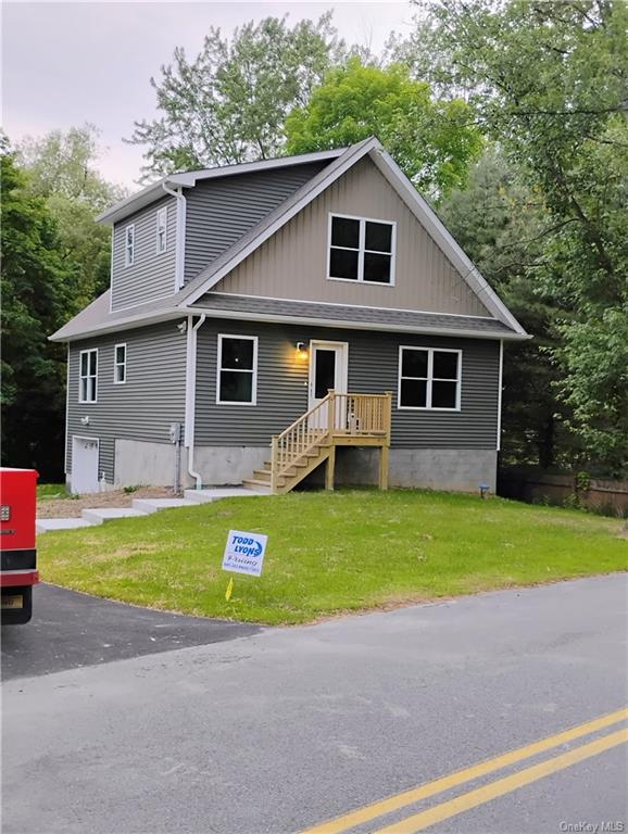 Shaw Rd, Rock Tavern, NY 12575