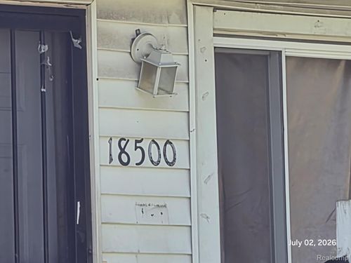 18500 Winthrop Street, Detroit, MI, 48235 | Card Image