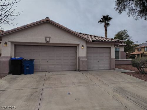 2583 Cornerbrook Cir, Henderson, NV, 89052-4917 | Card Image