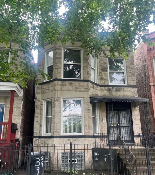 3931 W Grenshaw St, CHICAGO, IL, 60624-4218 | Card Image