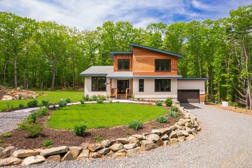 92 Flynn Ln, Ogunquit, ME, 03907 | Card Image