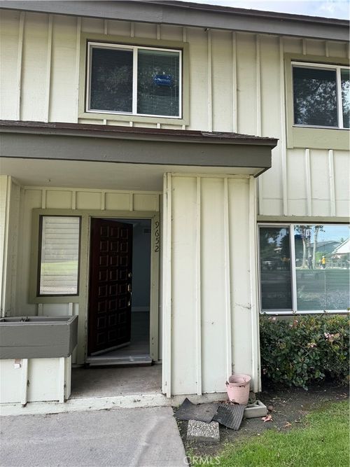 9652 Karmont, South Gate, CA, 90280 | Card Image