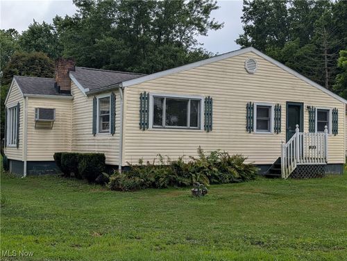 3918 Bushey Ave, Norton, OH, 44203-5902 | Card Image