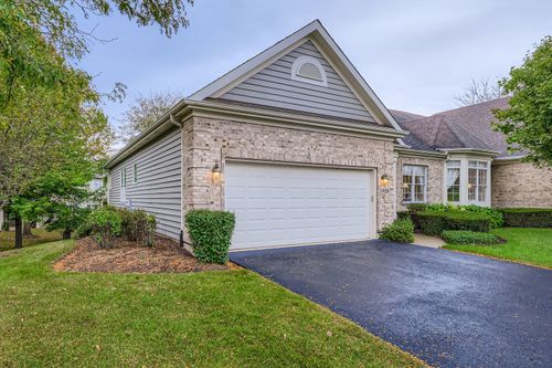 1026 Heron Way, Woodstock, IL, 60098-7493 | Card Image