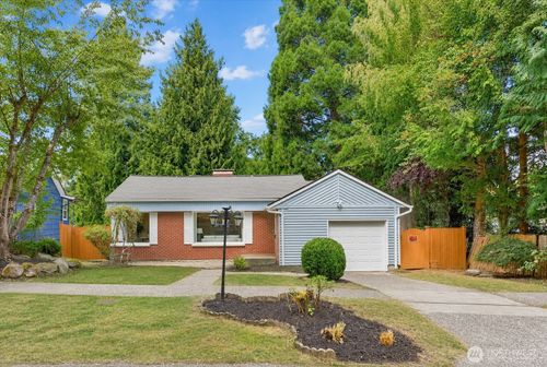 4076 Ne 87th St, Seattle, WA, 98115-3735 | Card Image