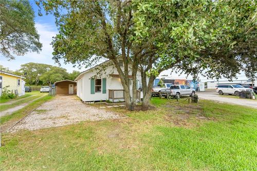 109 S Verne St, Rockport, TX, 78382-4939 | Card Image