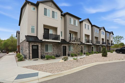 1298 E 1640 S, Ogden, UT, 84404-6267 | Card Image