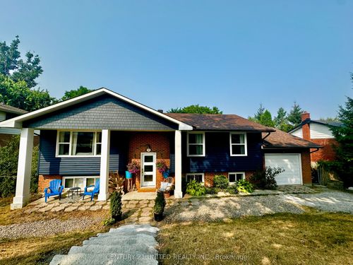 252 Queen St, Lakefield, ON, K0L2H0 | Card Image