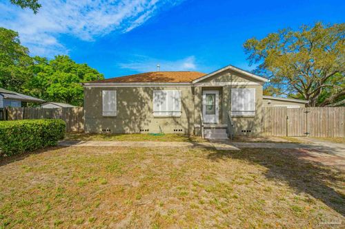 211 Nw Gilliland Rd, Pensacola, FL, 32507-3717 | Card Image