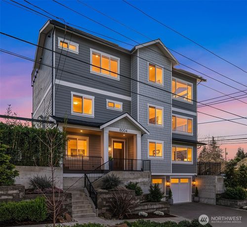 8004 Burke Ave N, Seattle, WA, 98103-4521 | Card Image