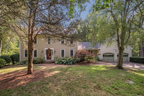 23 Forest Hills Dr, Madison, CT, 06443-3333 | Card Image
