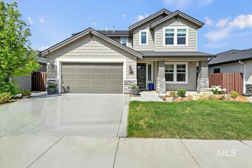 3303 S Island Fox Ave, Eagle, ID, 83616-6064 | Card Image