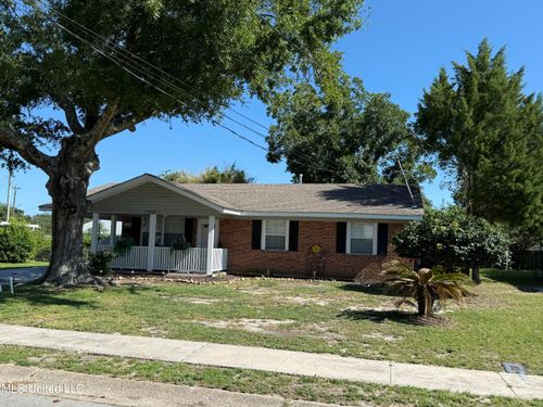 2330 Curcor Dr, Gulfport, MS, 39507-1528 | Card Image