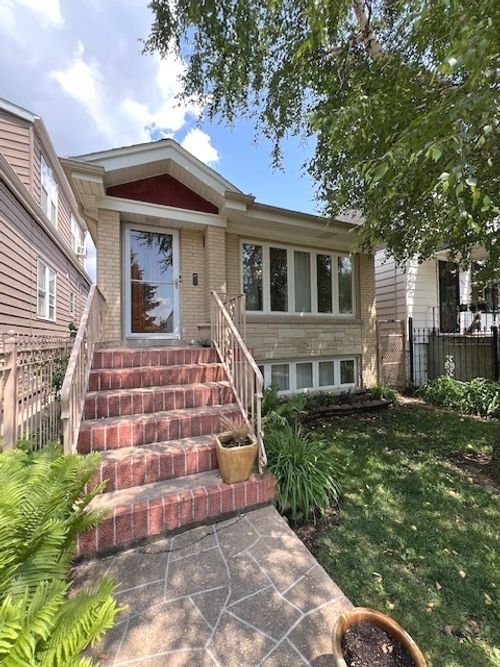 2515 N Lotus Ave, Chicago, IL, 60639-1438 | Card Image