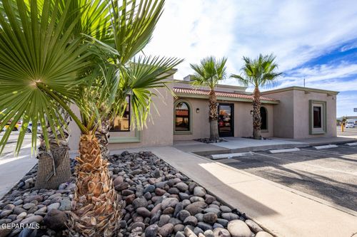 9201 Montana Ave, El Paso, TX, 79925-1315 | Card Image