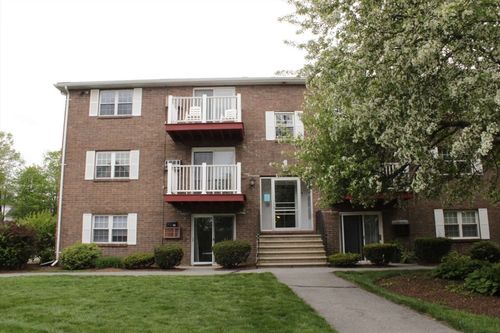 41-1 Brown Ave, Amesbury, MA, 01913-1116 | Card Image