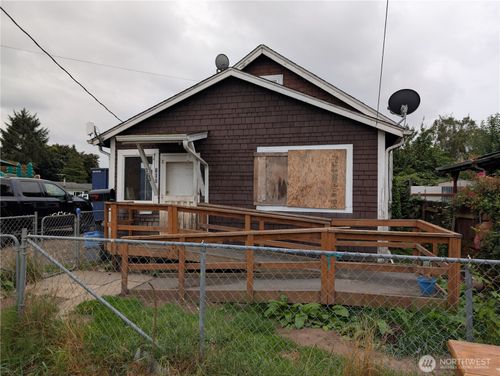 702 Elm St, Kelso, WA, 98626-2408 | Card Image