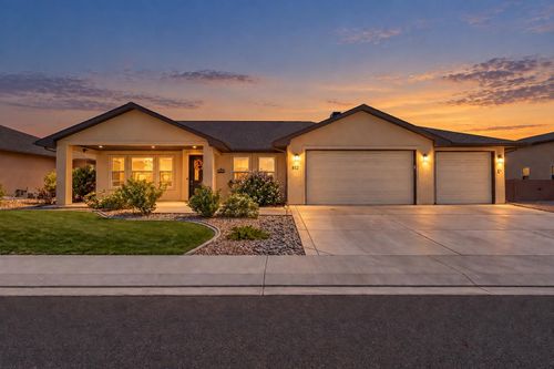 852 Fire Agate Ln, Grand Junction, CO, 81506-1729 | Card Image