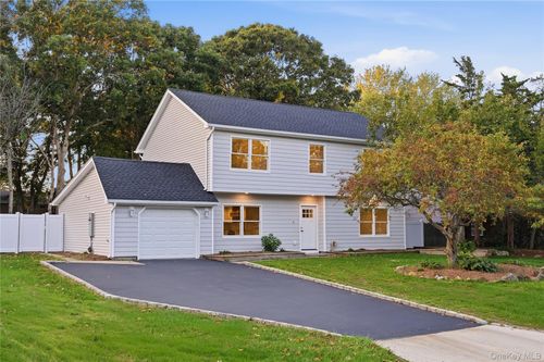 22 Woodbrook Drive, Brookhaven, NY, 11961 | Card Image