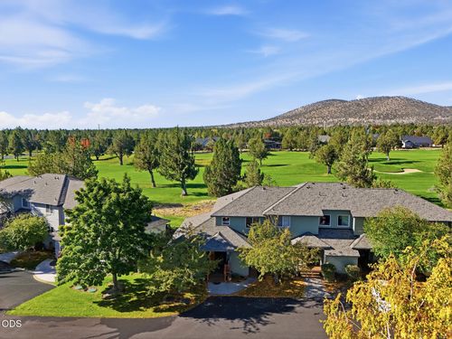 999 Golden Pheasant Dr, Redmond, OR, 97756-8293 | Card Image