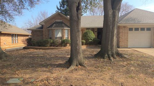 6009 Kenilworth Dr, Arlington, TX, 76001-5211 | Card Image