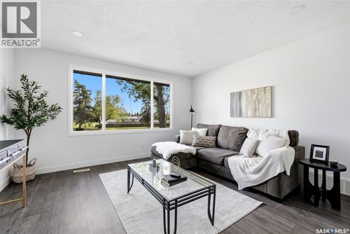 127 Mackenzie Way, Regina, SK, S4N5M9 | Card Image