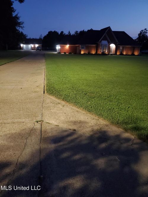 3225 Threatt Rd, Olive Branch, MS, 38654-8448 | Card Image