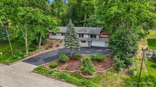 109 Wood Dr, Algonquin, IL, 60102-2430 | Card Image