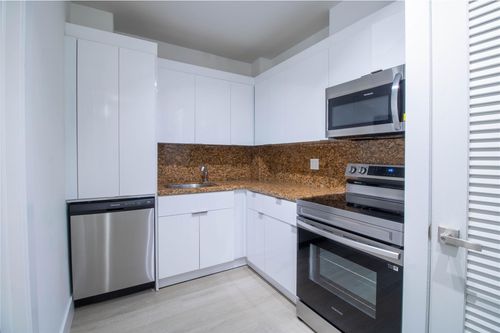305b-2424 Se 17th St, Fort Lauderdale, FL, 33316-3116 | Card Image