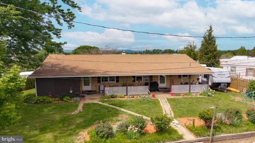 15699 S Young Rd, GREENCASTLE, PA, 17225 | Card Image