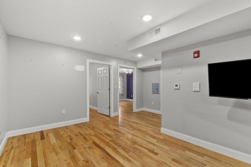 1b-381 Communipaw Ave, Jersey City, NJ, 07304-3723 | Card Image