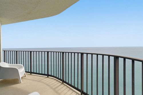 5420 N Ocean Dr, Riviera Beach, FL, 33404-2543 | Card Image