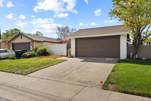 179 Cedar Rock Cir, Sacramento, CA, 95823-4074 | Card Image