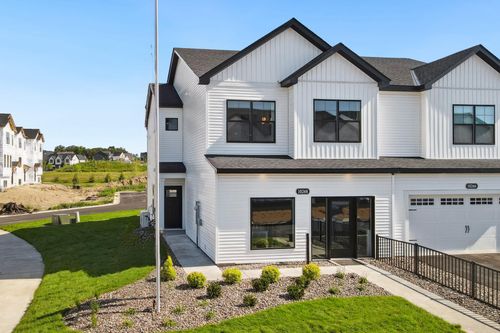 10268 Birchwood Cir, Victoria, MN, 55318-7454 | Card Image