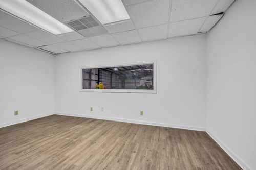 2340 Ridge Rd, Mc Ewen, TN, 37101-4203 | Card Image